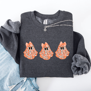 Cute Halloween Ghosts Pattern Coquette Cozy Autumn Nights Spooky Seasonal Print Collection Sweatshirt — view 4