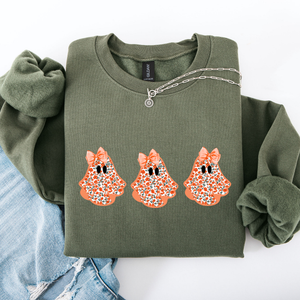 Cute Halloween Ghosts Pattern Coquette Cozy Autumn Nights Spooky Seasonal Print Collection Sweatshirt — view 9