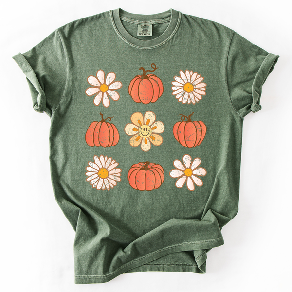 Flowers and Pumpkins Minimalist Autumn Fall Halloween Floral Brushstroke Motif Comfort Colors Tee
