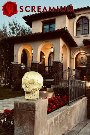 Giant Skull Animatronic Lamp Prop 20-Inch-Tall Heavy Duty Polyresin Halloween Decoration — view 2
