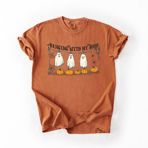 Hanging With My Boos Ghosts Halloween Spirits And Grinning Pumpkins For A Spooky Fun Night Comfort Colors Tee — view 3
