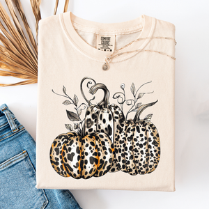 Leopard Print Pumpkins Watercolor Bouquet Autumn Halloween Scene Comfort Colors Tee — view 3