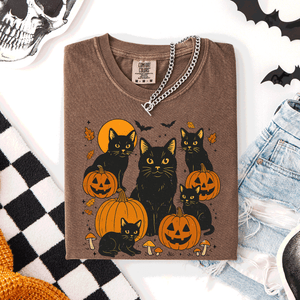 Retro Black Cats And Pumpkins Halloween Spooky Night Scene Edition Comfort Colors Tee — view 1