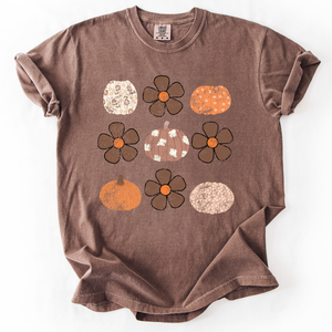 Retro Halloween Watercolor Floral Pumpkin Pattern Autumn Fall Comfort Colors Tee — view 1