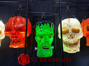 Giant Skull Pendant Lantern Prop 20-Inch-Tall Waterproof Outdoor Halloween Decoration — view 16