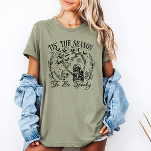 Tis The Season To Be Spooky Skeleton Halloween Retro Vintage Distressed Print Graphic Tee — view 3