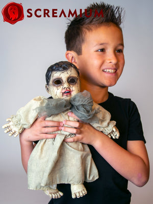 Cracked Face Creepy Doll with Sound : 14-Inch-Tall Halloween Decoration — view 4